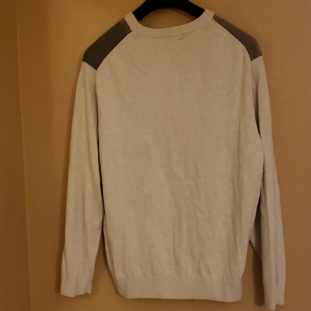 Sweater - Picture 3 of 3